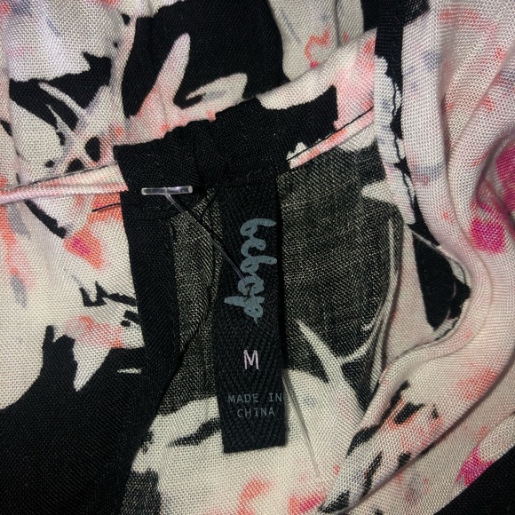 BeBop Black Floral Cold Shoulder Strap Romper Sz M - Picture 5 of 5